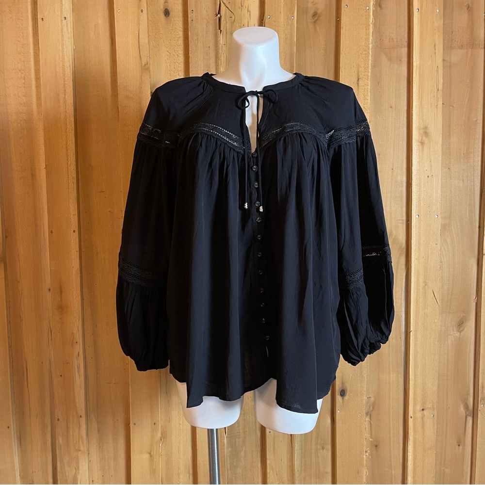 City Chic Women’s Plus Size Women’s Blouse NWT Size 16